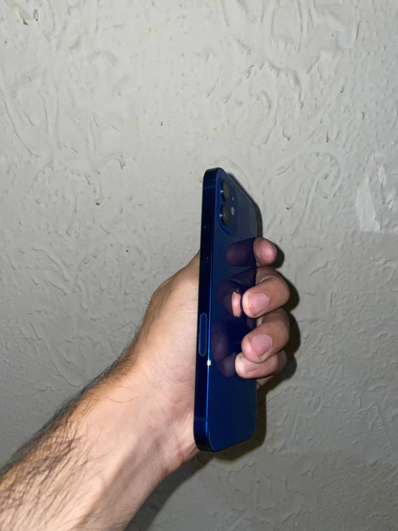 Apple iPhone 12 3