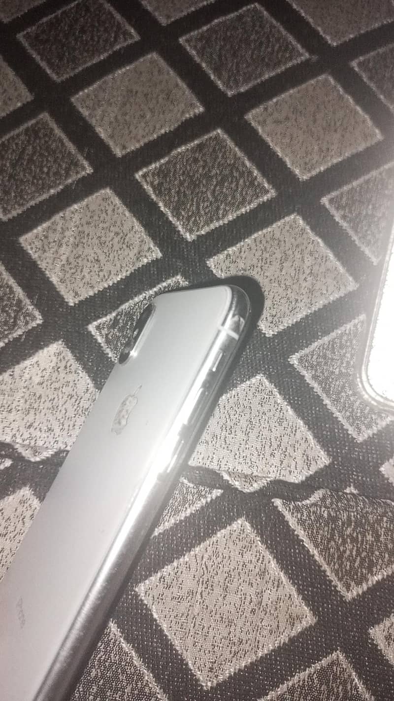 Apple iPhone X 2