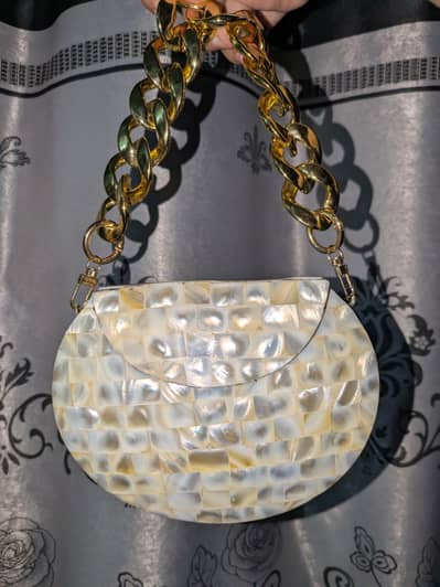 UNIQUE SHELL BAG