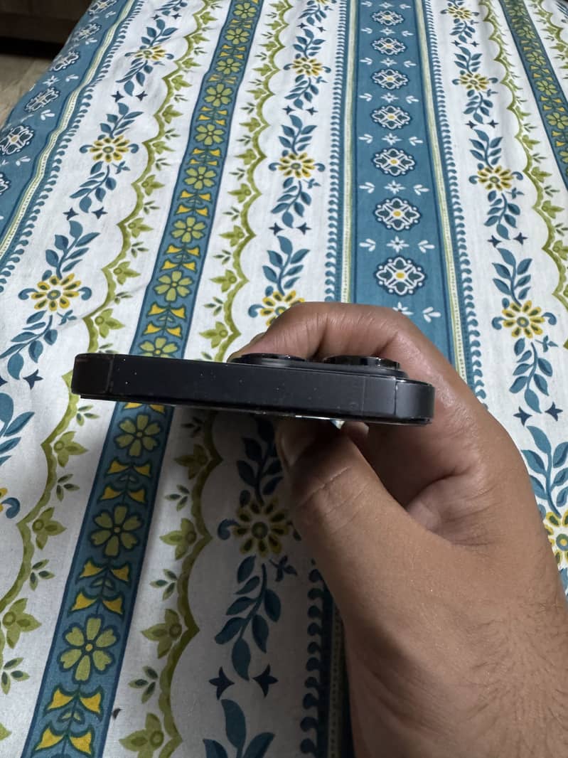 Apple iPhone 14 Pro 3