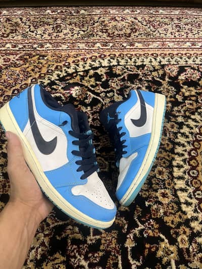 All authentic shoes available in good all sizes and good prizes