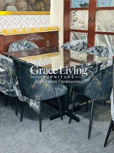 6/4 seater brand new dining table for