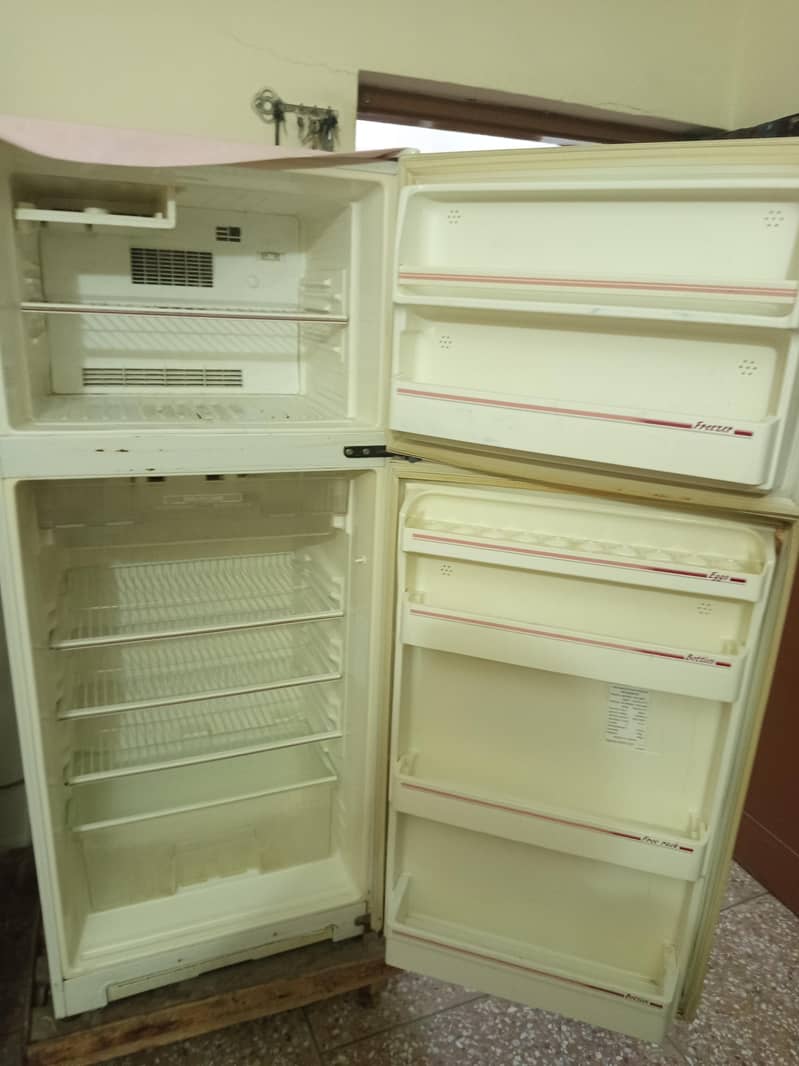 Refrigerator 4