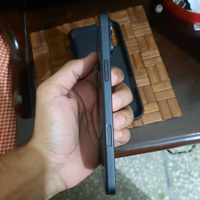 Apple iPhone 16 Plus 2