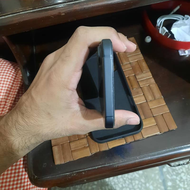 Apple iPhone 16 Plus 5