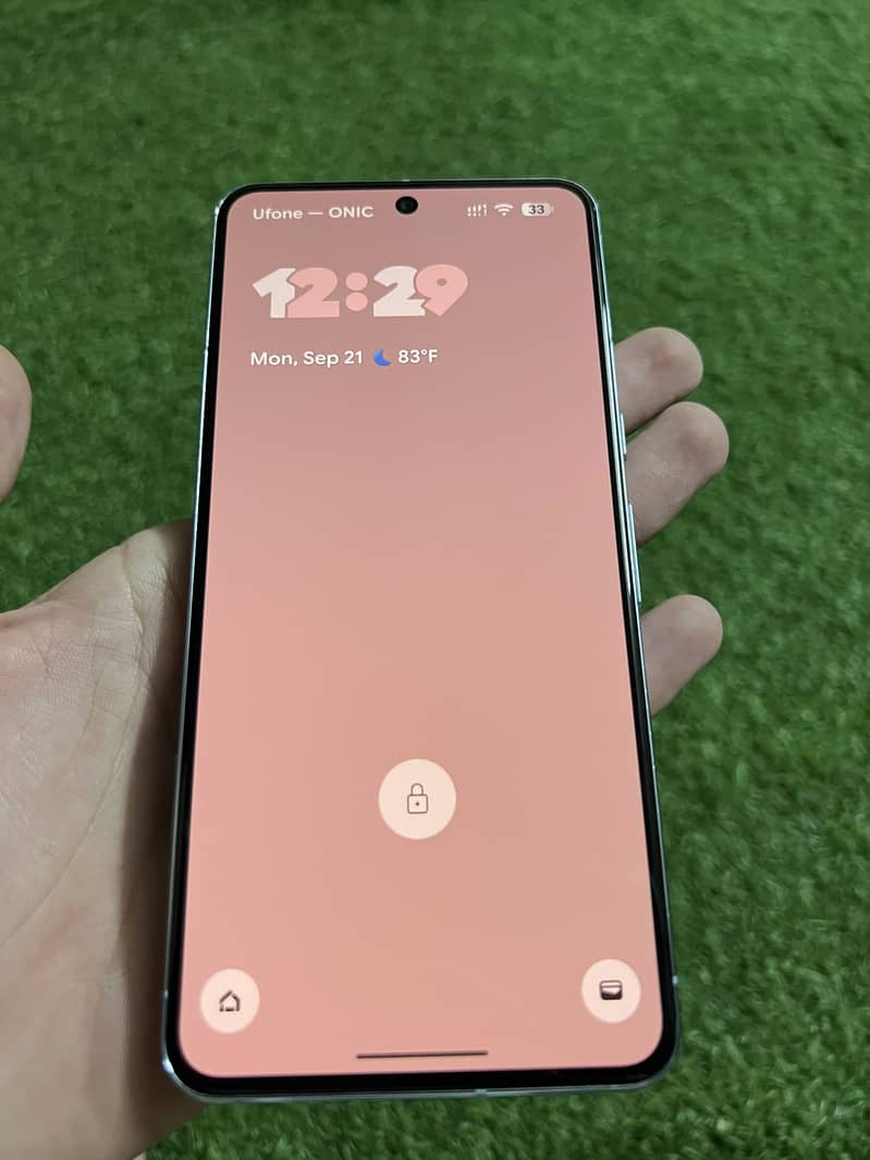 Google Pixel 8 Pro 0