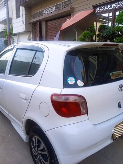 Toyota Vitz 2001