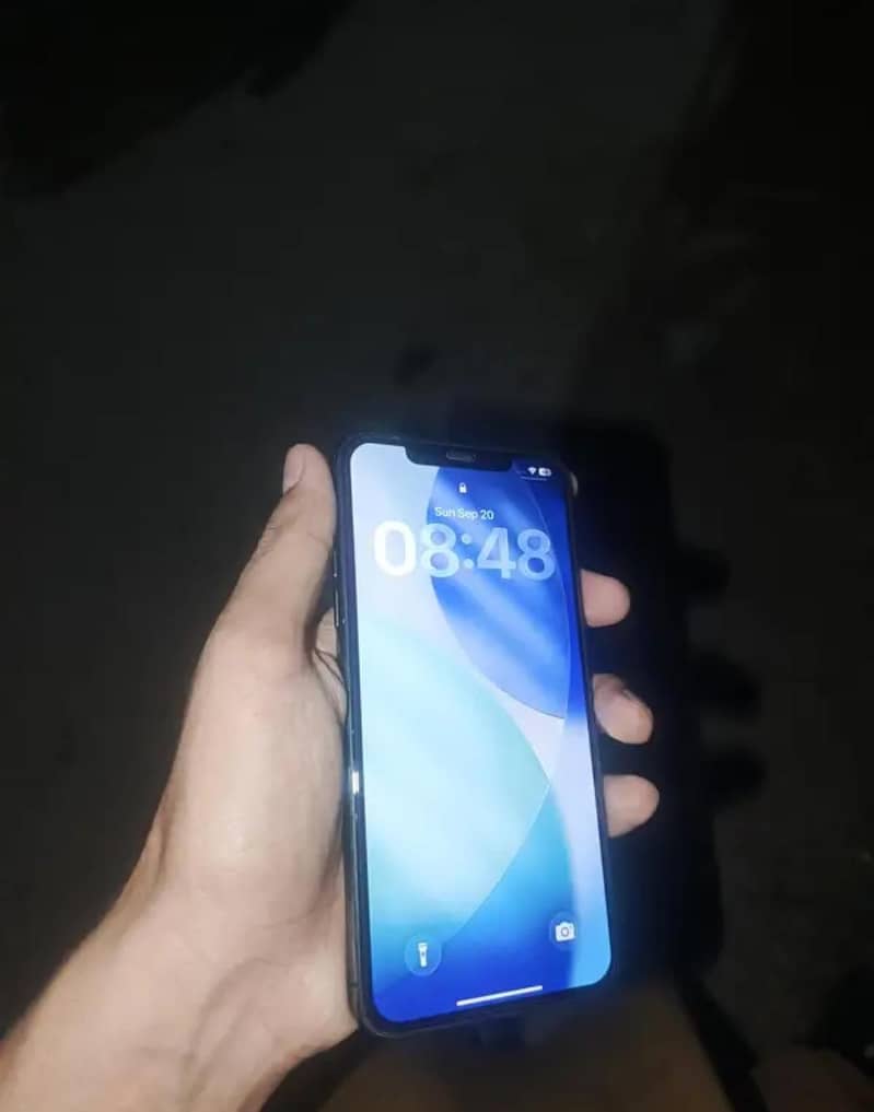Apple iPhone 11 Pro Max 1