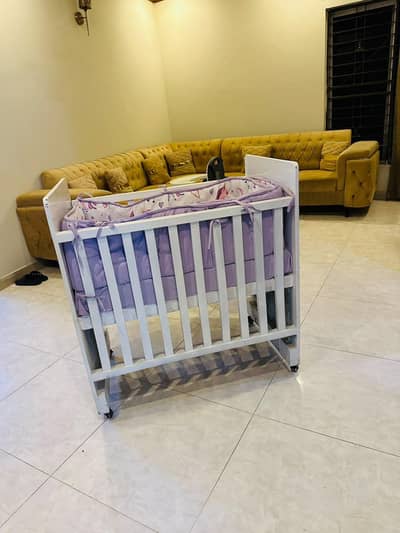 baby cot 4 sale