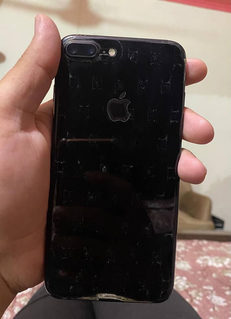 Apple iPhone 7+ 3