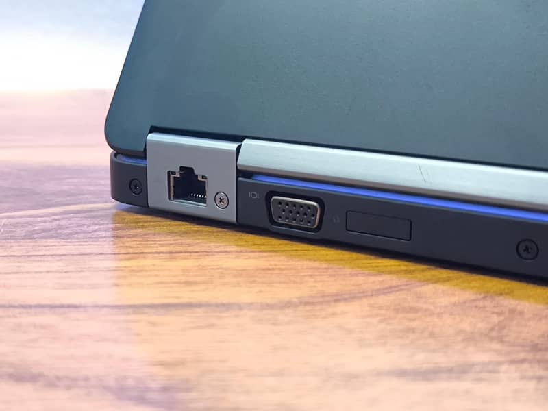 PROFESSIONAL BUSINESS DELL LAPTOP | Lapton Branded 9