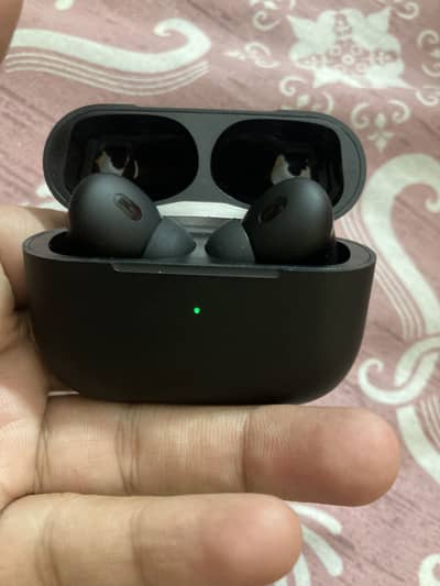 Apple Airpods available pro 2