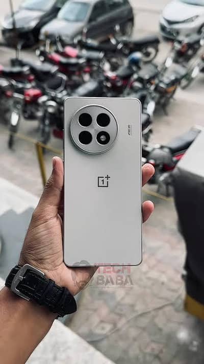 One Plus Ace 5 16+12 /256GB
