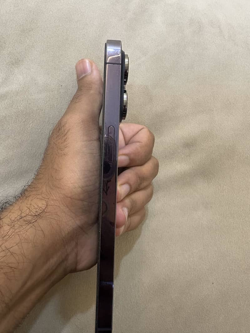 Iphone 14pro max 2