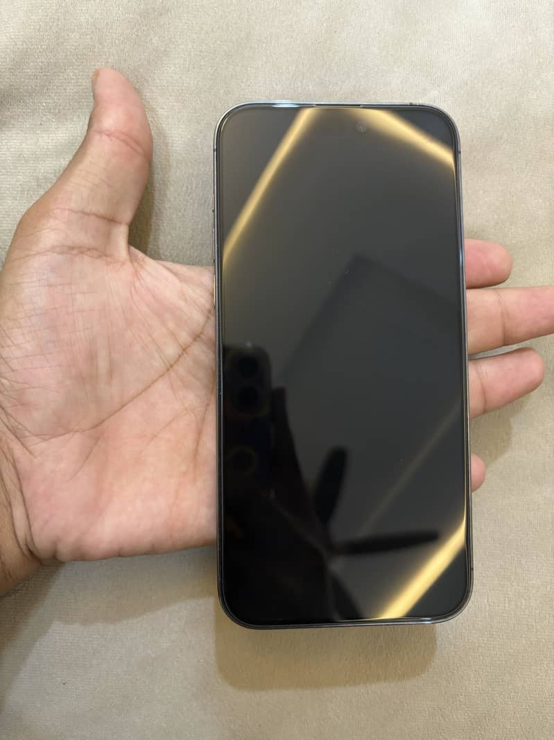 Iphone 14pro max 3