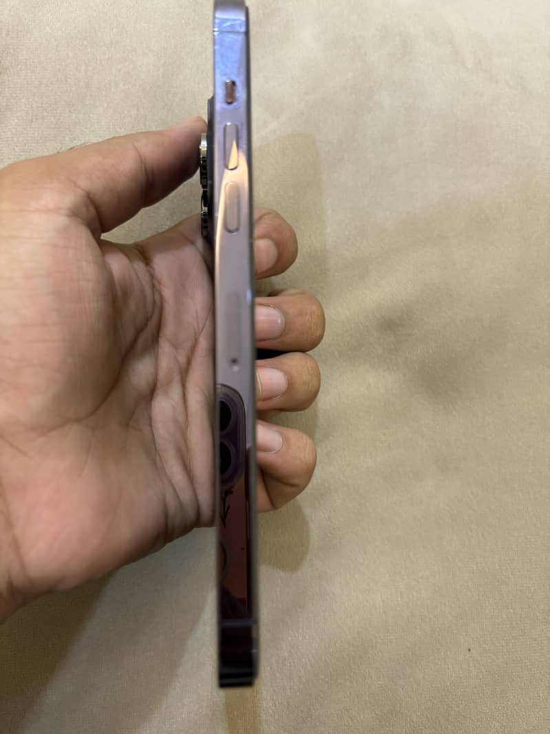 Iphone 14pro max 4