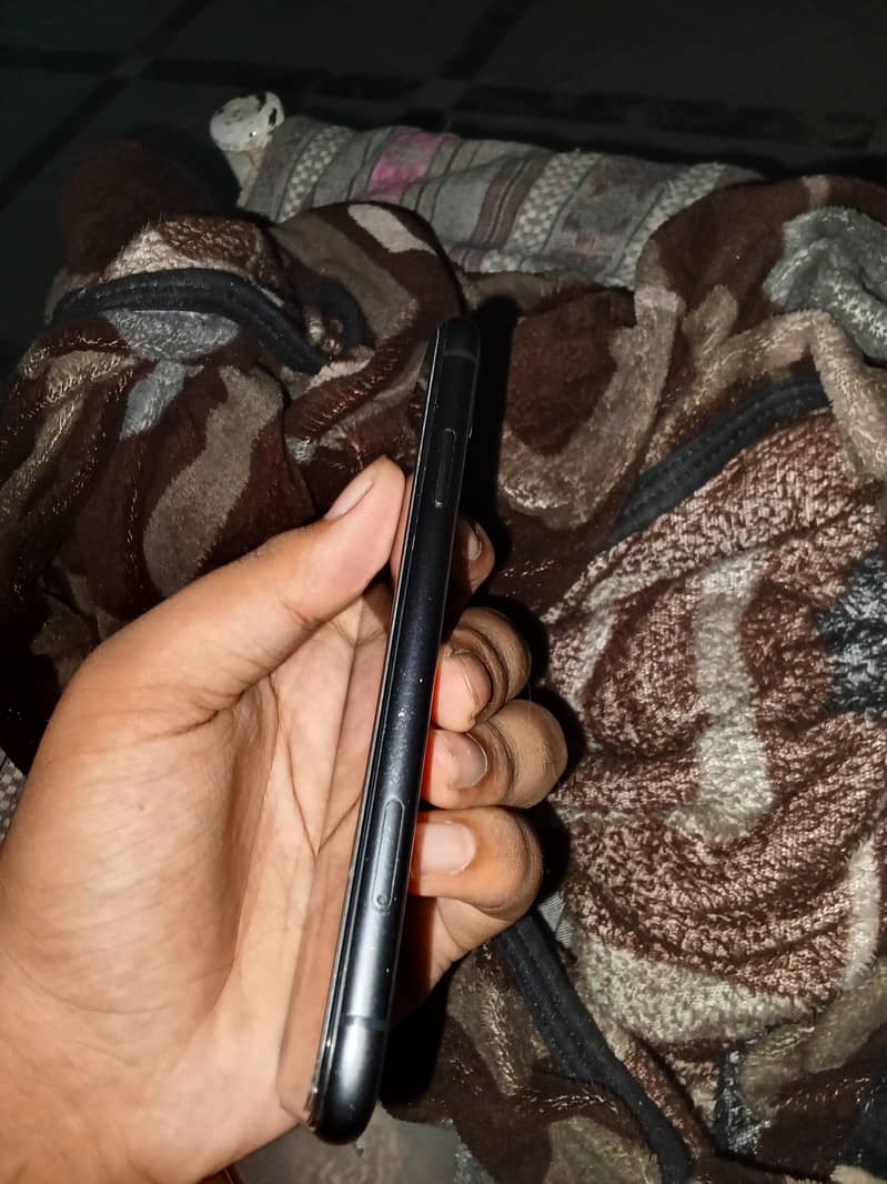 Apple iPhone 11 2