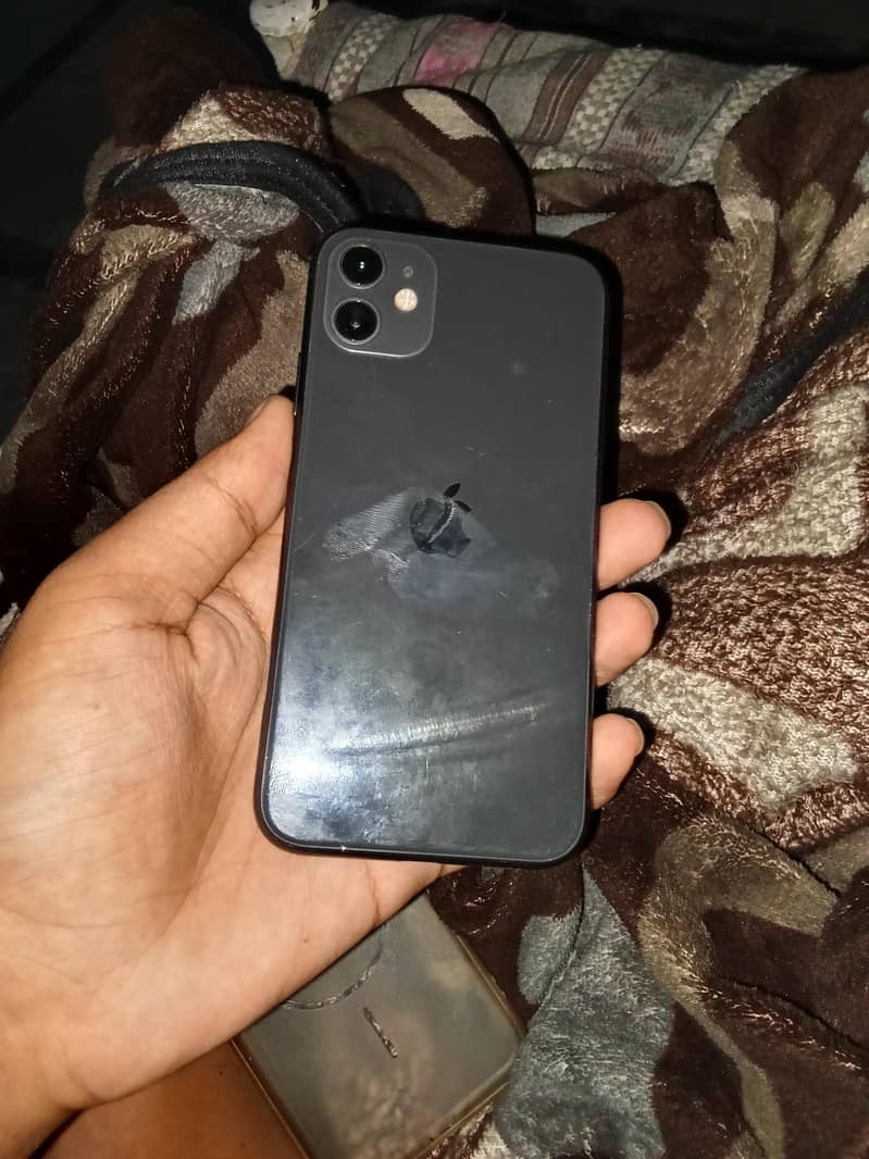 Apple iPhone 11 3