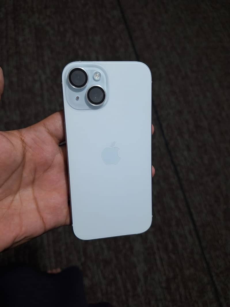 Apple iPhone 15 2