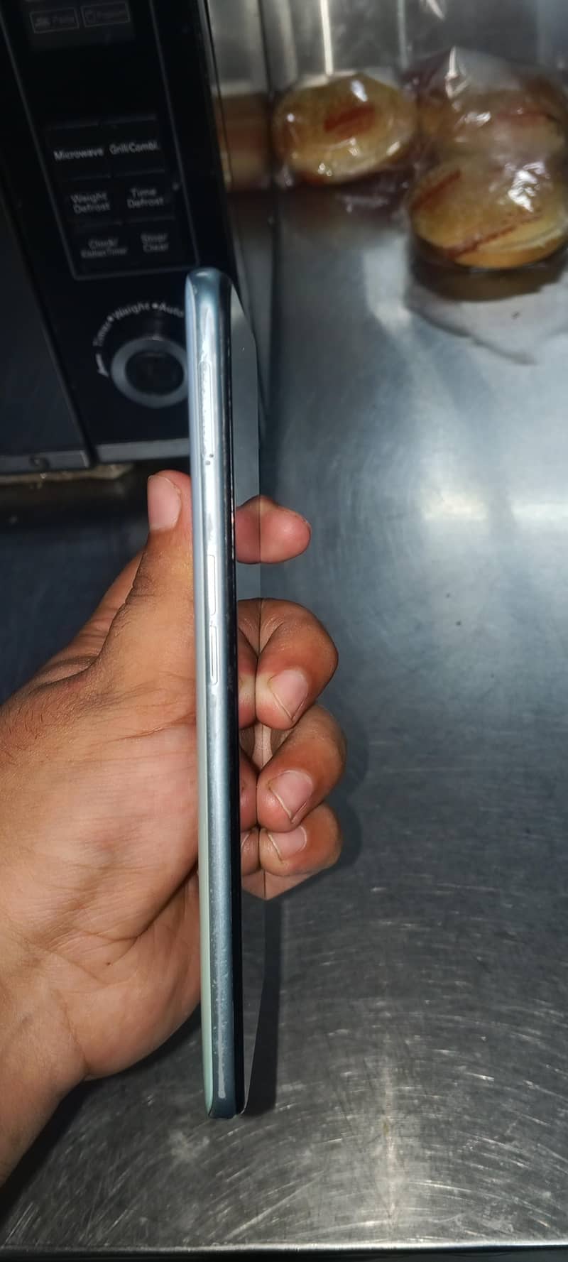 OPPO A76 3