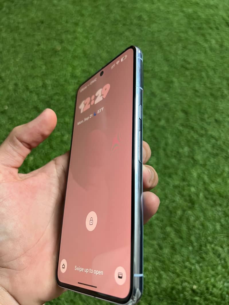 Google Pixel 8 Pro 2
