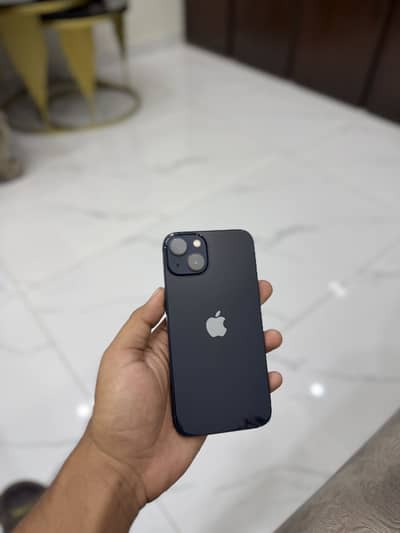 Apple iPhone 13