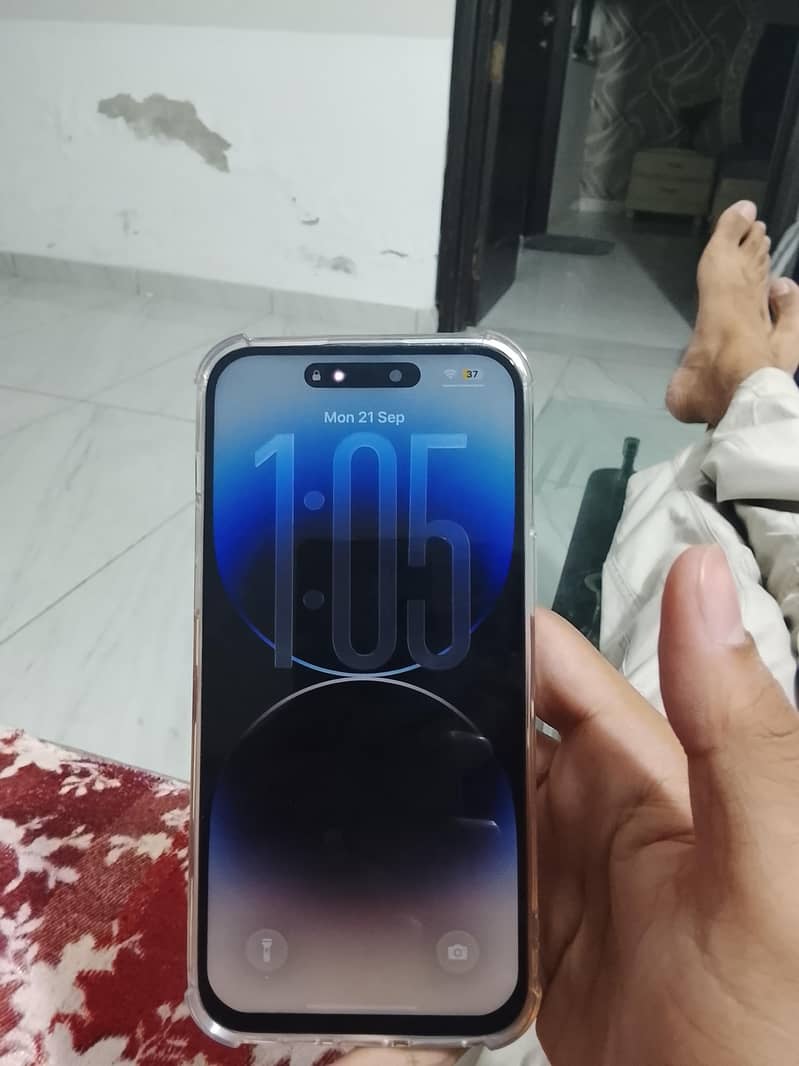 Apple iPhone 14 Pro Max 1