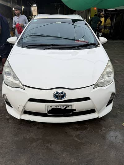 Toyota Aqua 2012