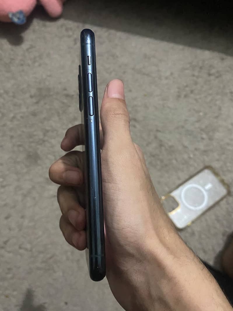 Apple iPhone 11 Pro 1
