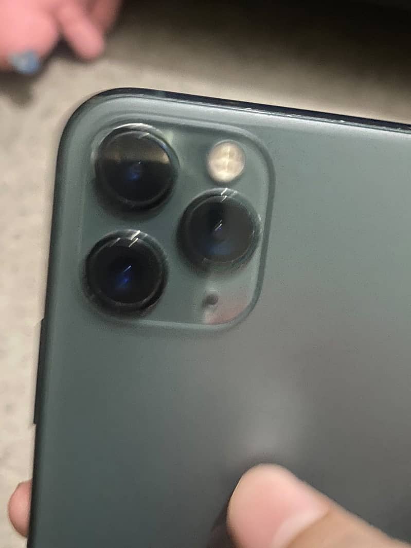 Apple iPhone 11 Pro 2
