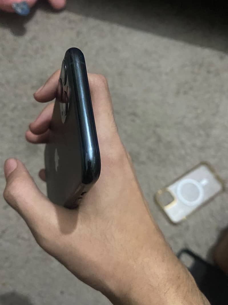 Apple iPhone 11 Pro 5
