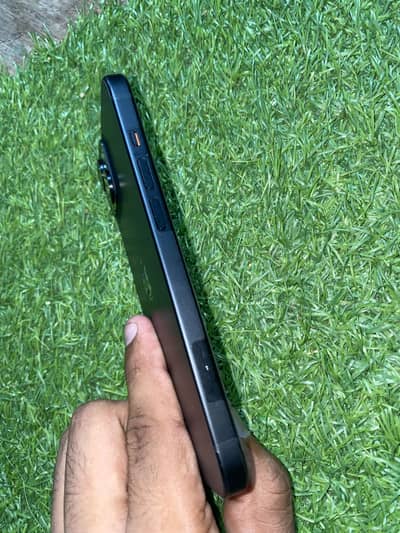 Apple iPhone 15