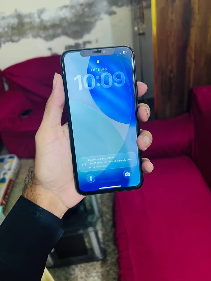 Apple iPhone 11 Pro Max 1