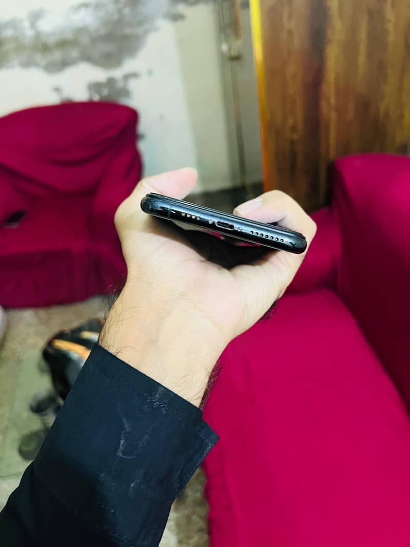 Apple iPhone 11 Pro Max 3