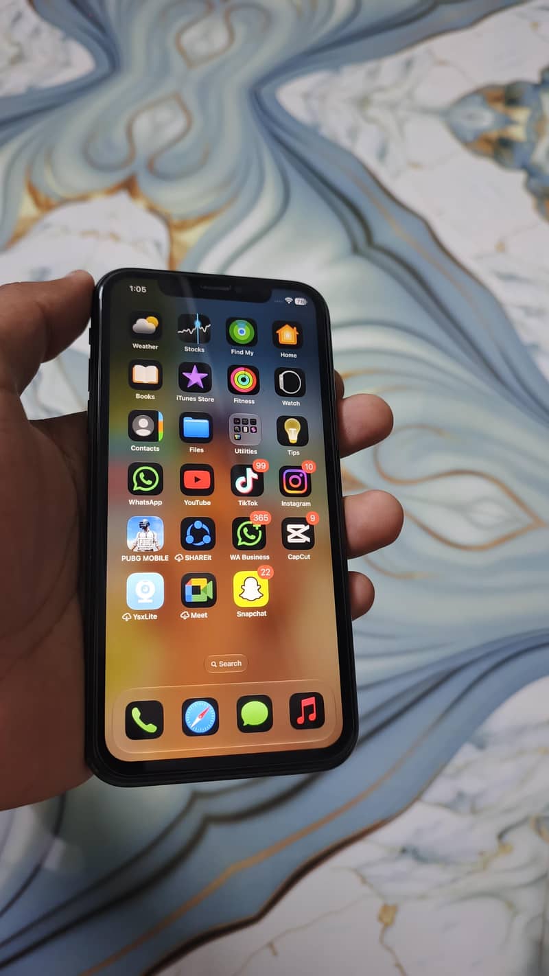 Apple iPhone 11 3
