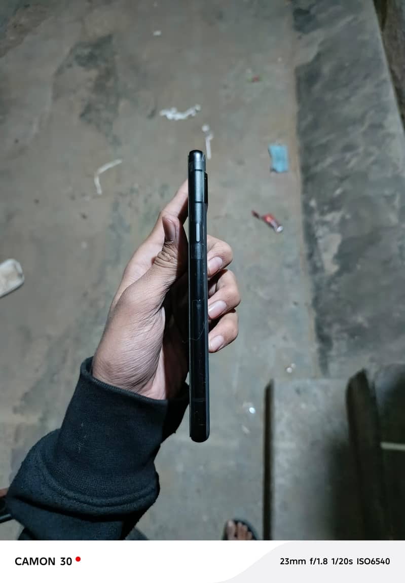 Google Pixel 7a 3