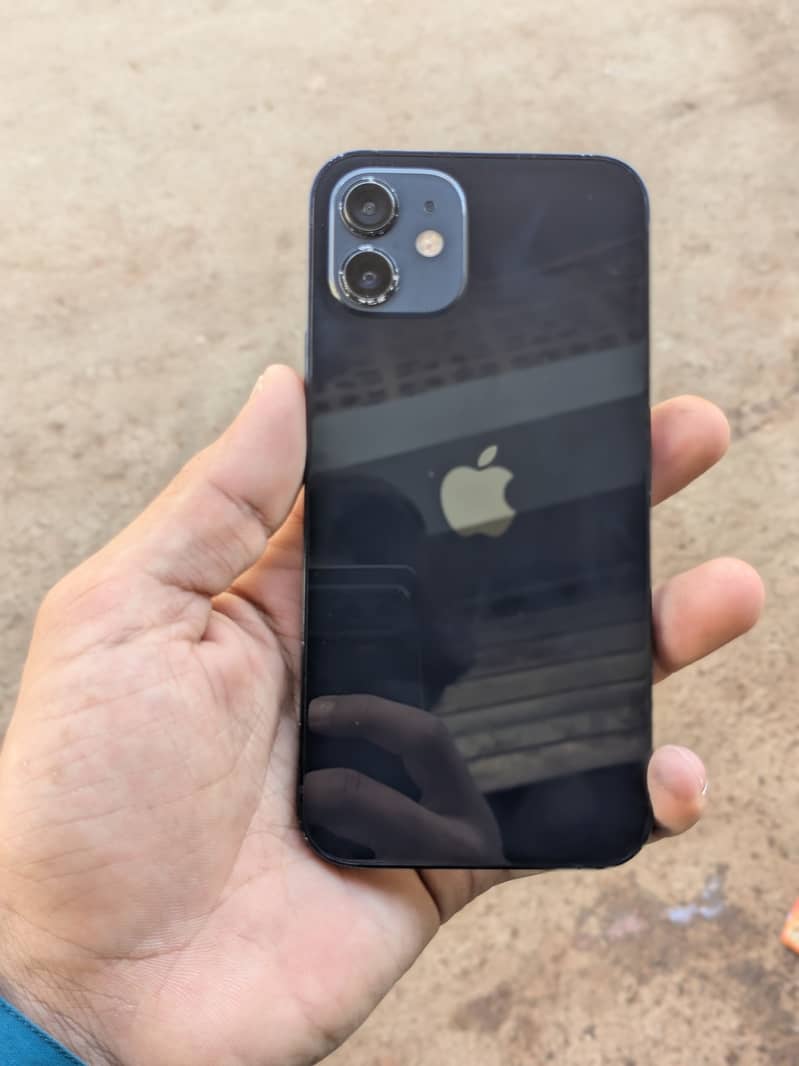 Apple iPhone 12 6