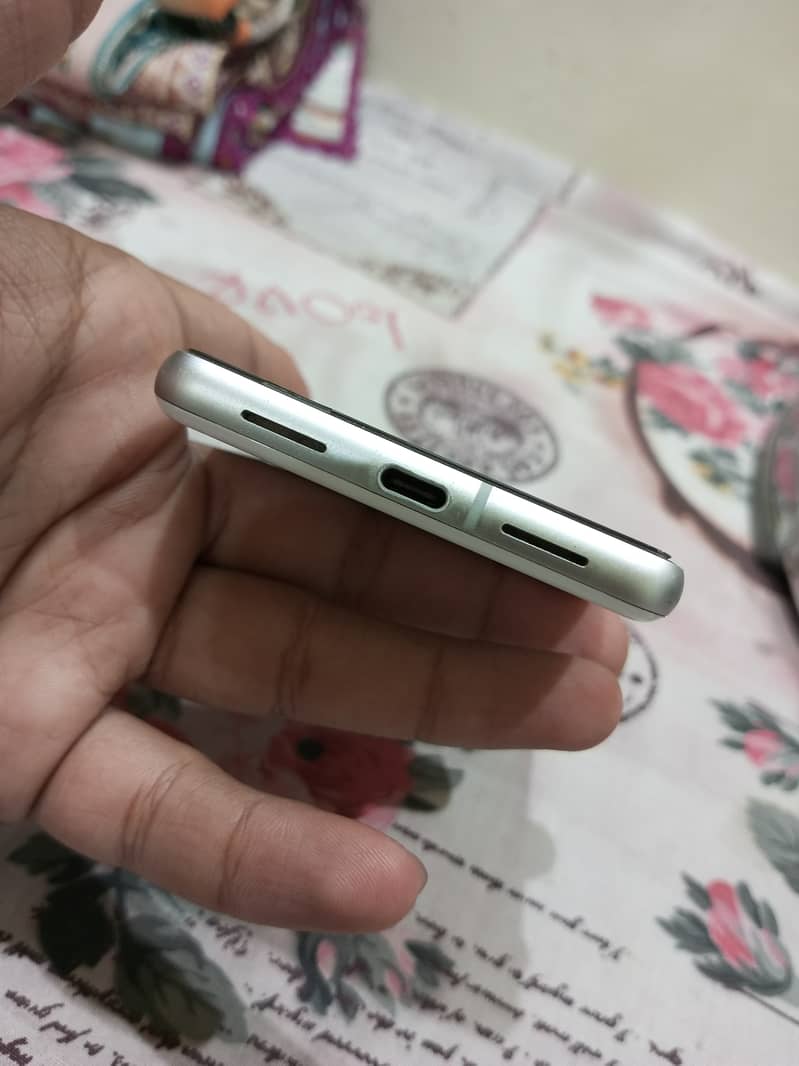 Google Pixel 7 3