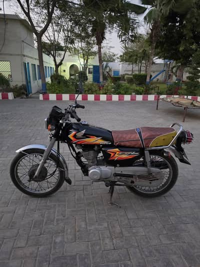 Atlas Honda Cg 125 2021 model black color