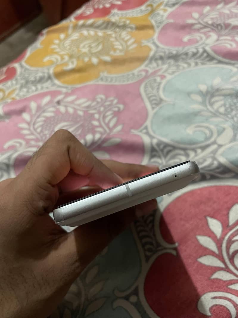 Google Pixel 7 3