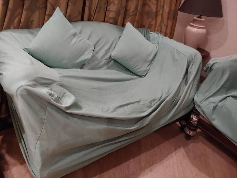 2 sofa sets 4