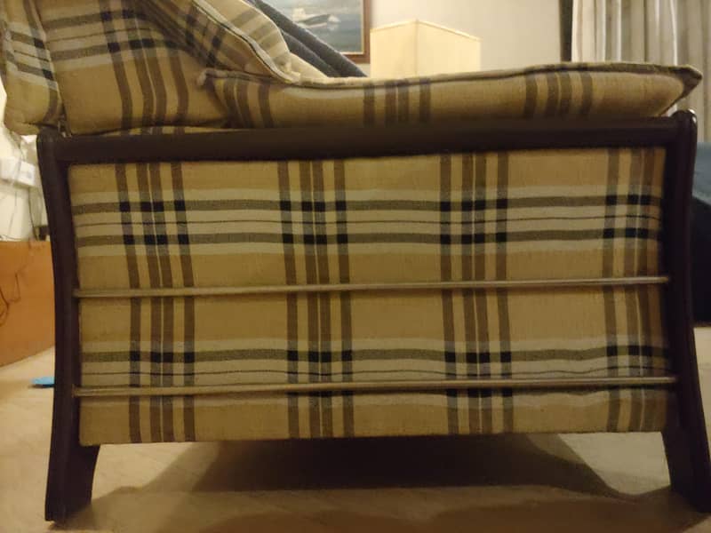 2 sofa sets 9