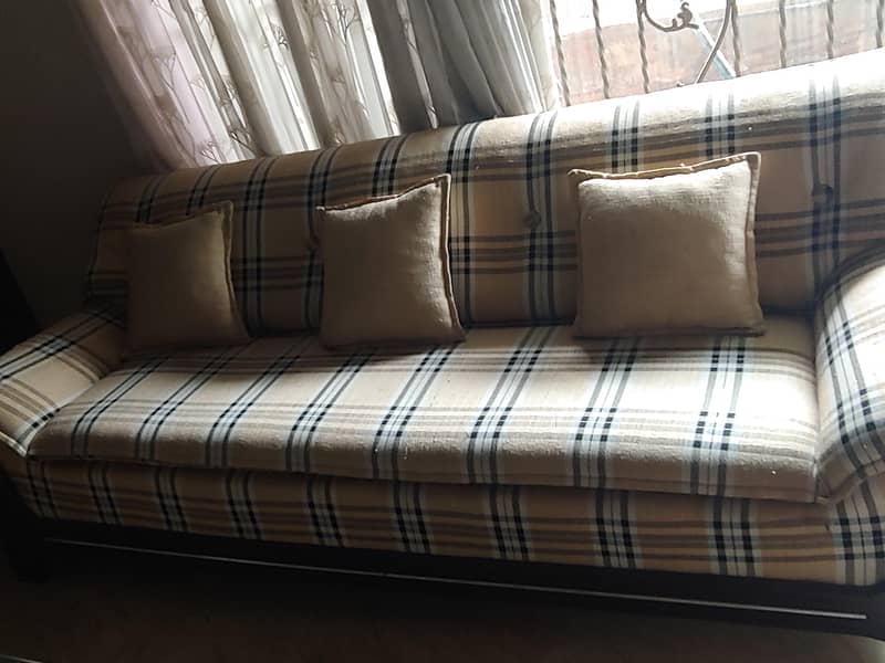 2 sofa sets 10