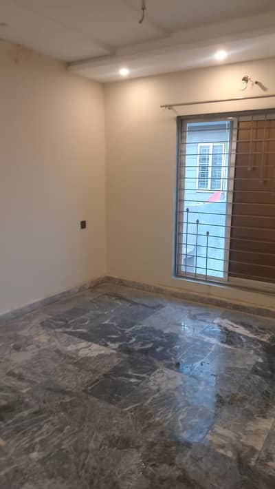 Bedroom Private Space for Rent ( female only) Park View City