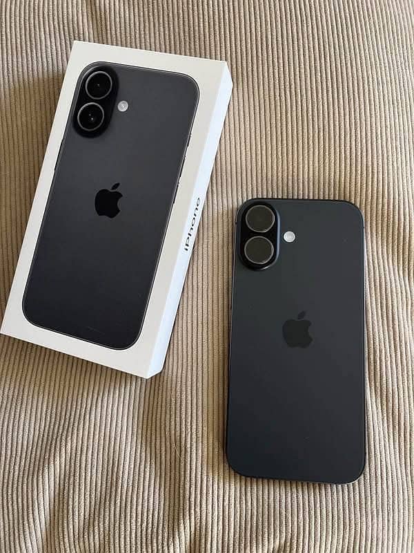 Apple iPhone 16 0