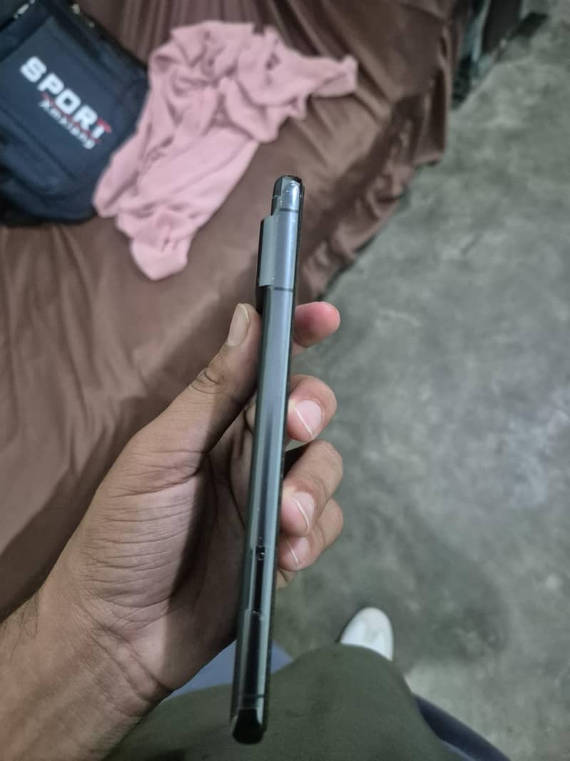 Google Pixel 8 pro 2