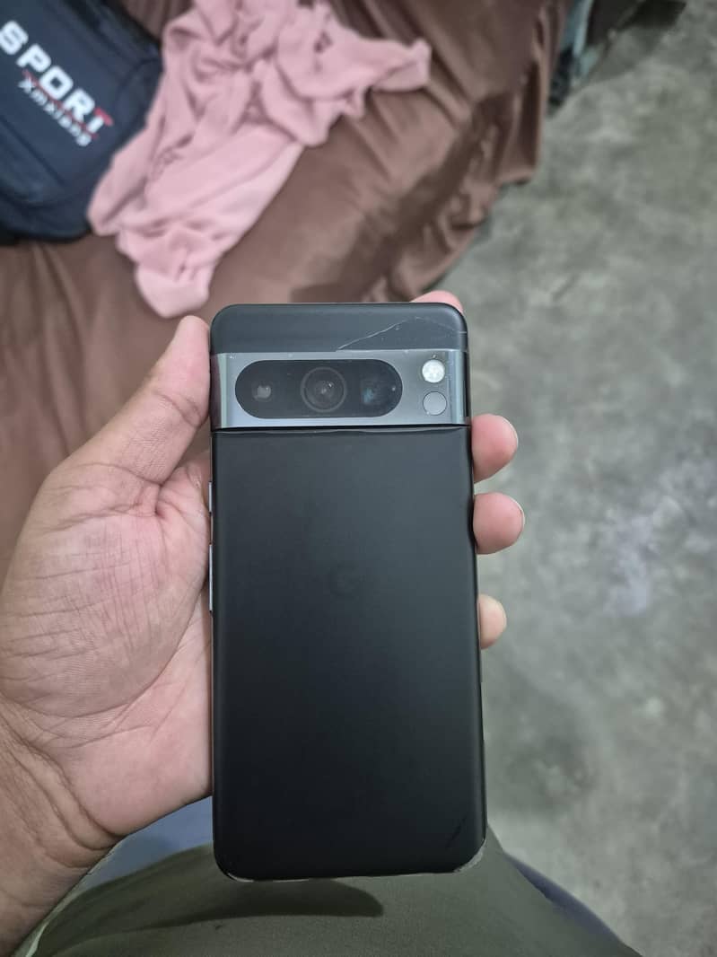 Google Pixel 8 pro 4