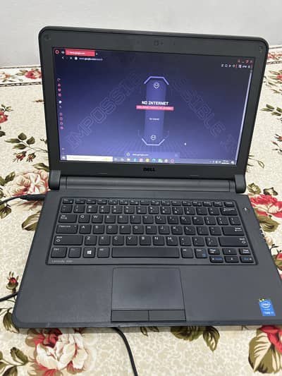 Dell Latitude 3350 - Core i3, 8GB RAM, 500GB HDD