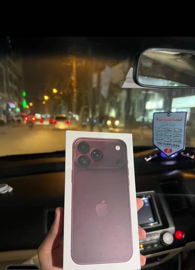 iphone 18 pro max physical plus esim 256gb (negotiable)