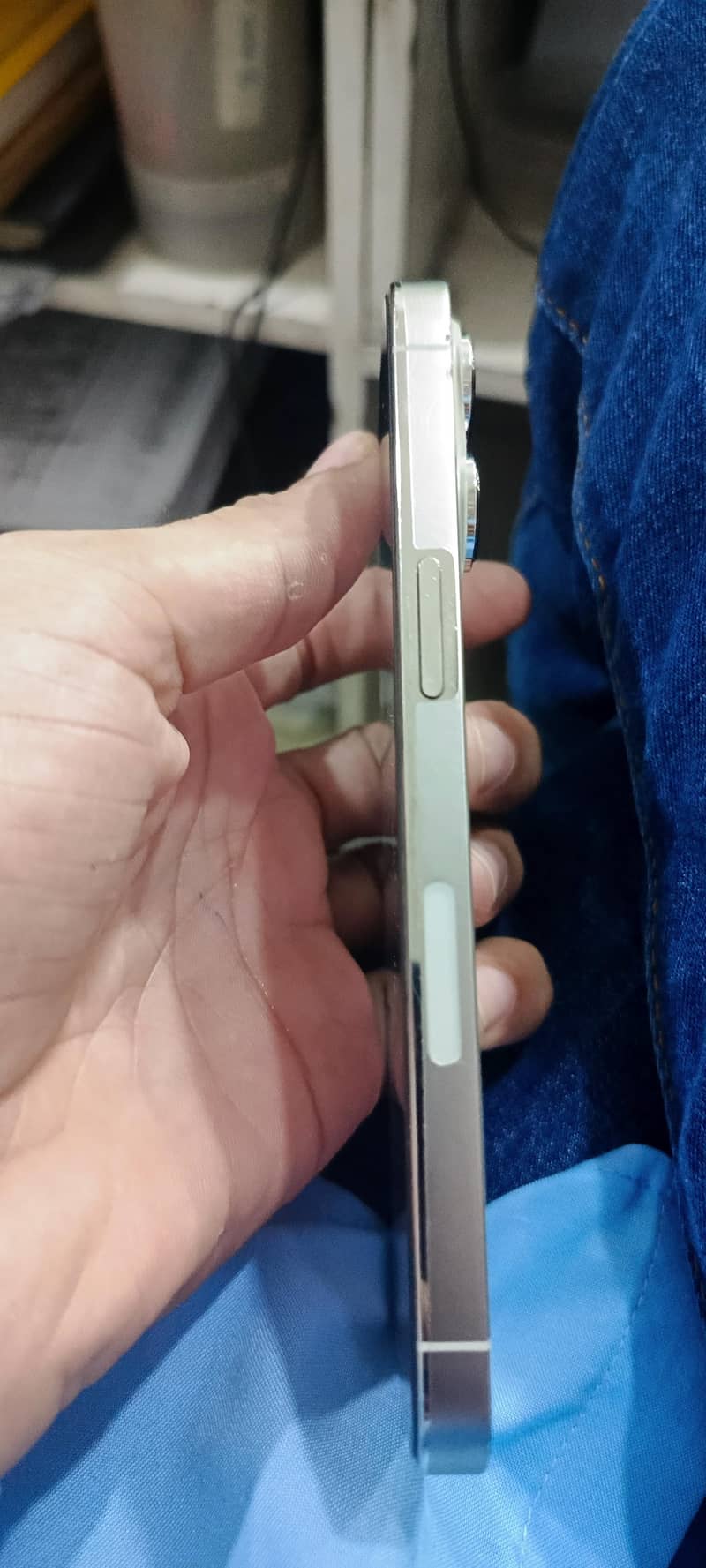 Apple iPhone 13 Pro 3